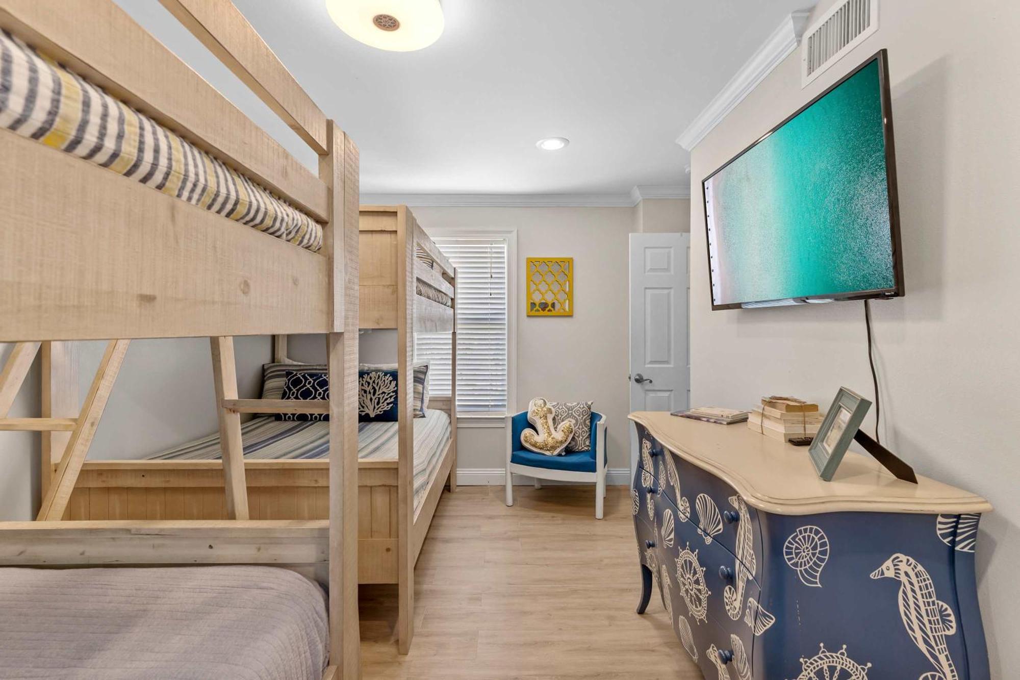Lighthouse Legends Free Golf Cart Pool Heat Deals Holiday home