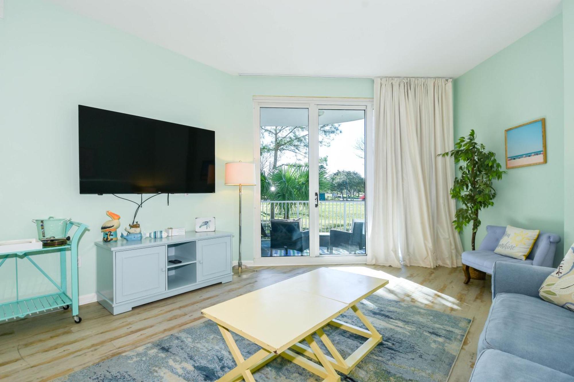 The Palms Of 2110 Junior Apartment