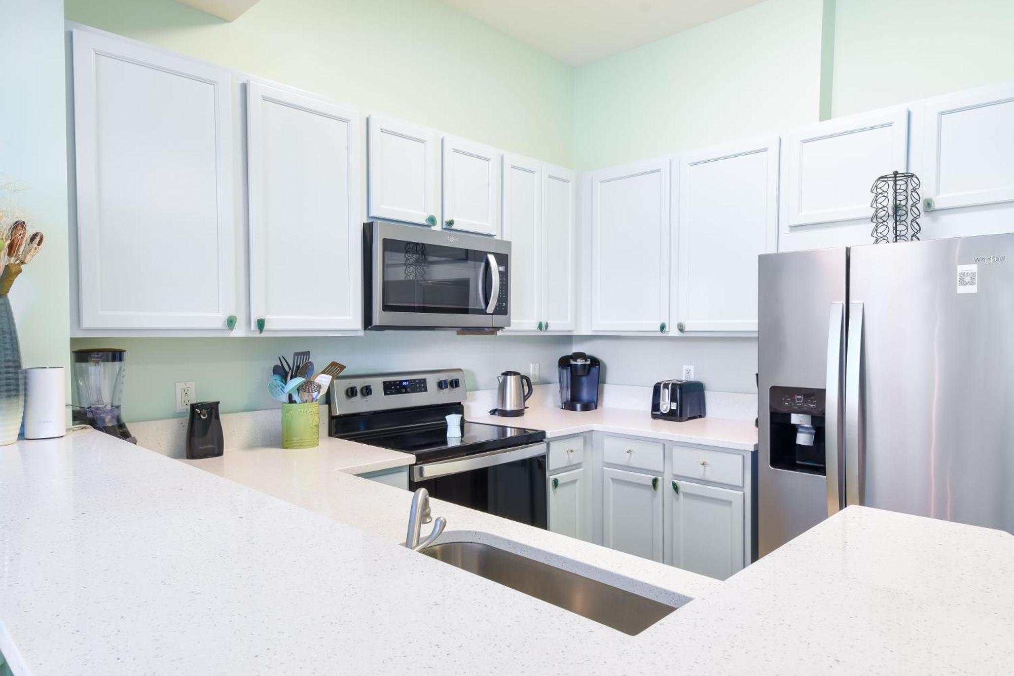 The Palms Of 2110 Junior Apartment