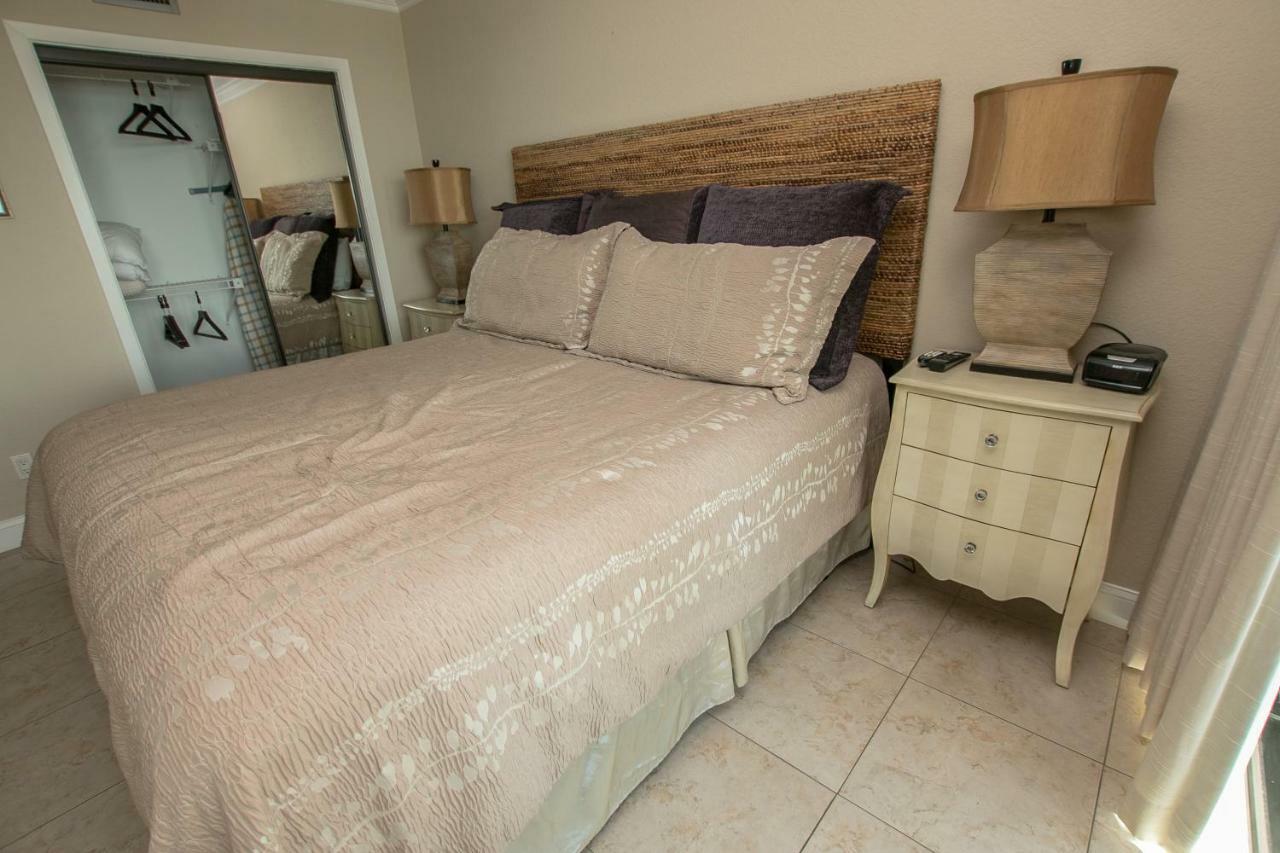 Edgewater 602 Apartment
