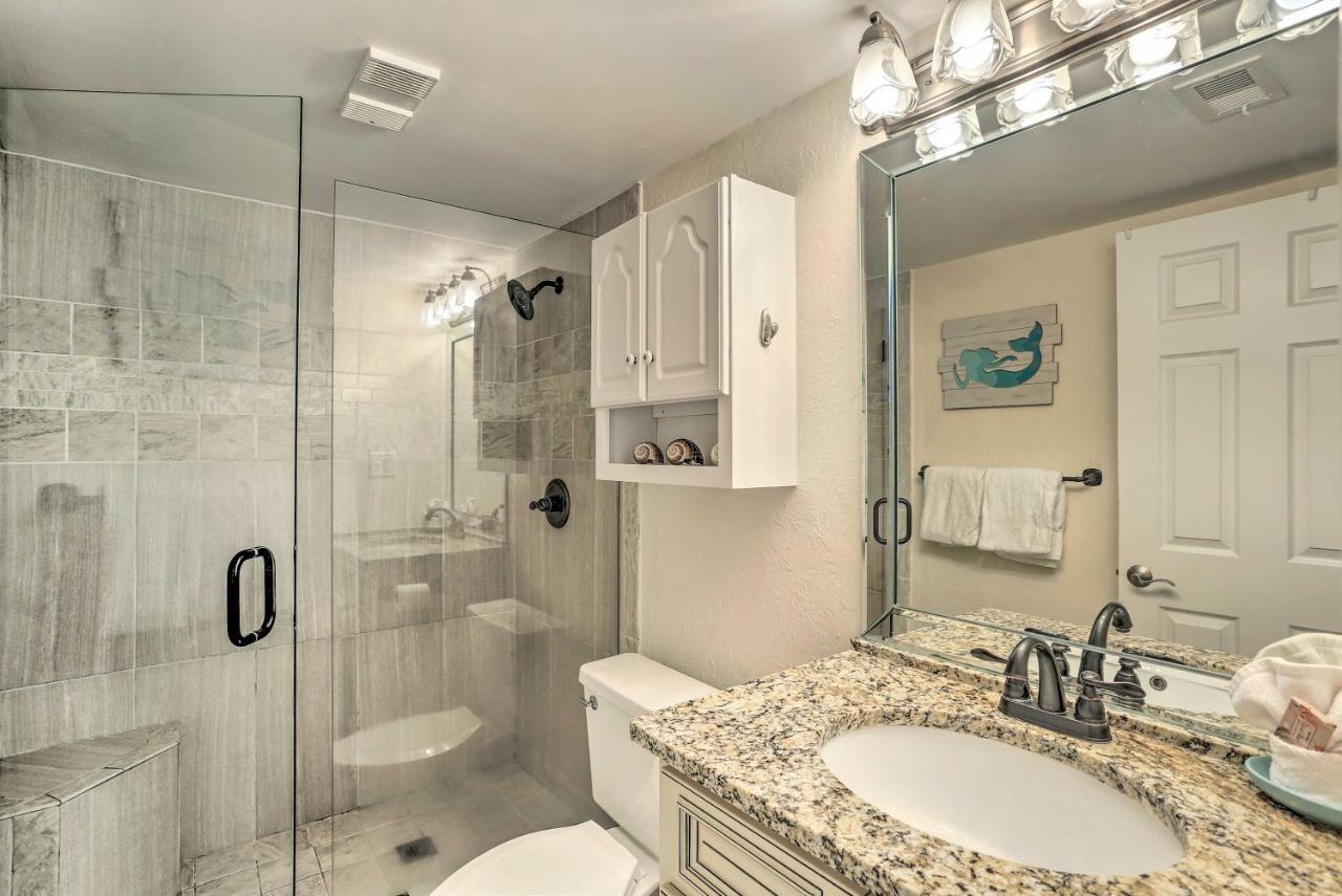 Apartment Miramar Retreat - Beachfront And Poolside *