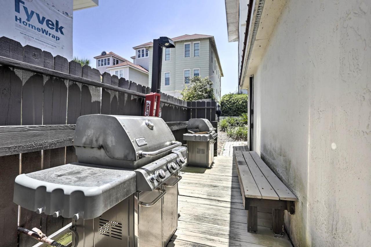 Apartment Miramar Retreat - Beachfront And Poolside