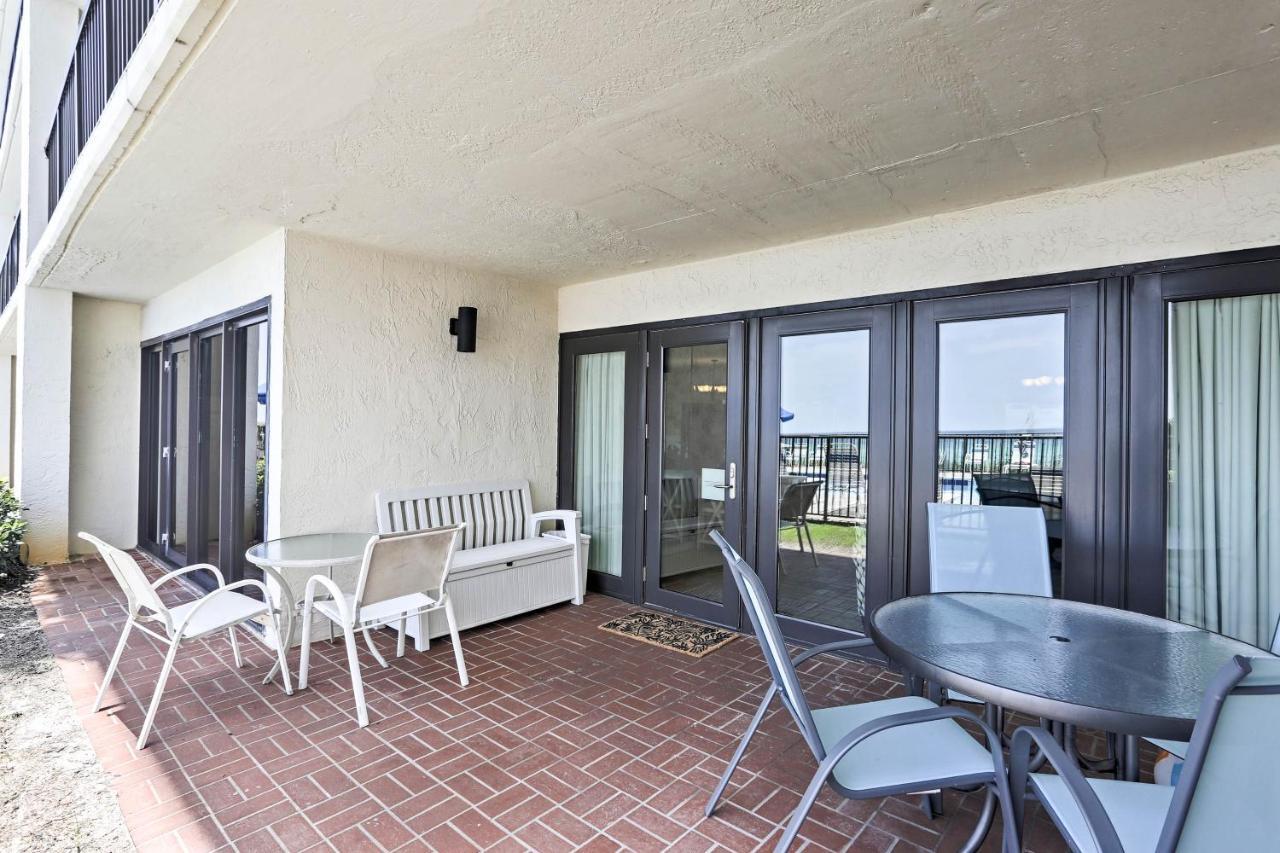 Miramar Retreat - Beachfront And Poolside *