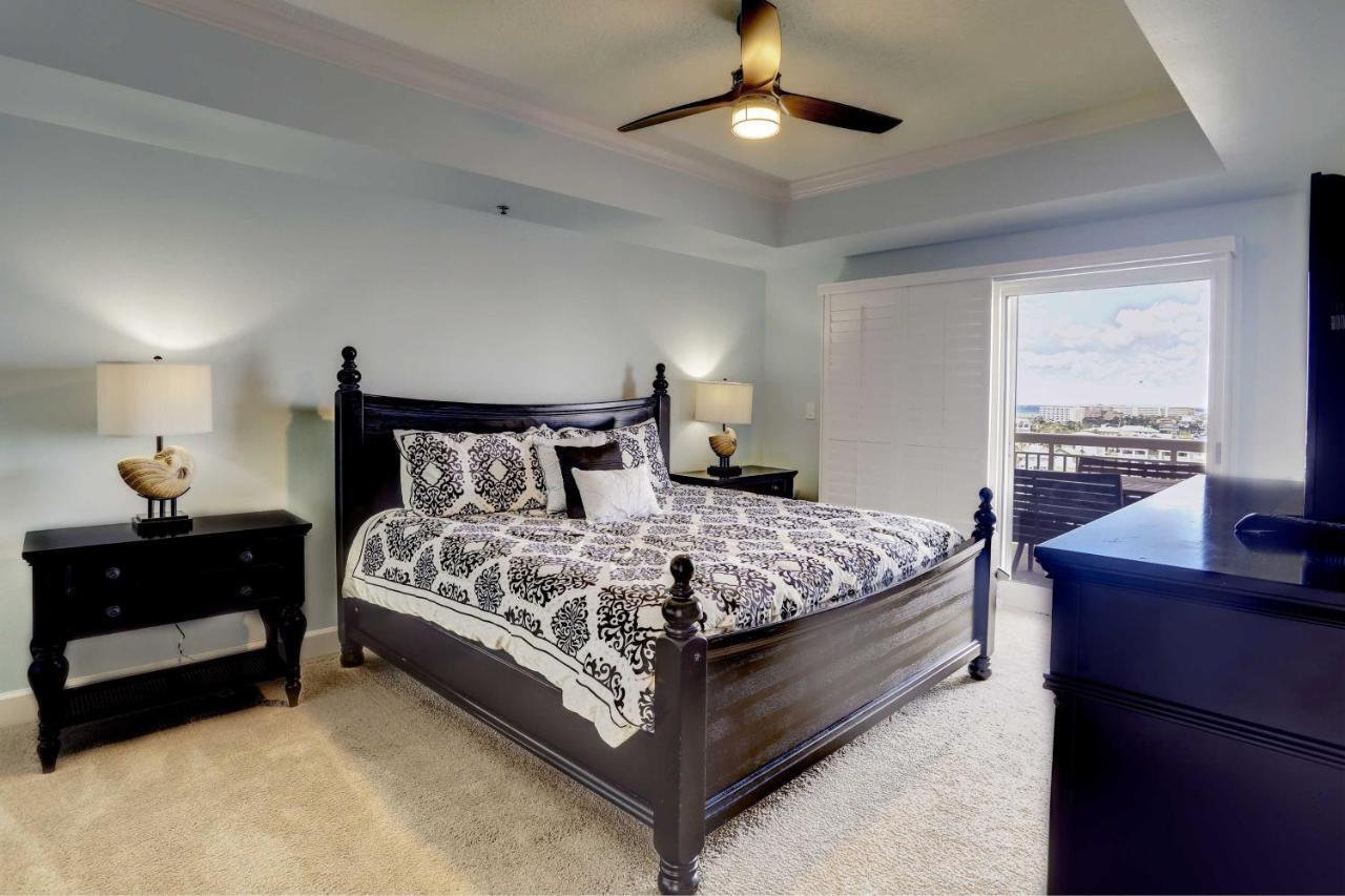 Apartment Beachfront With Pool And Harbor View!