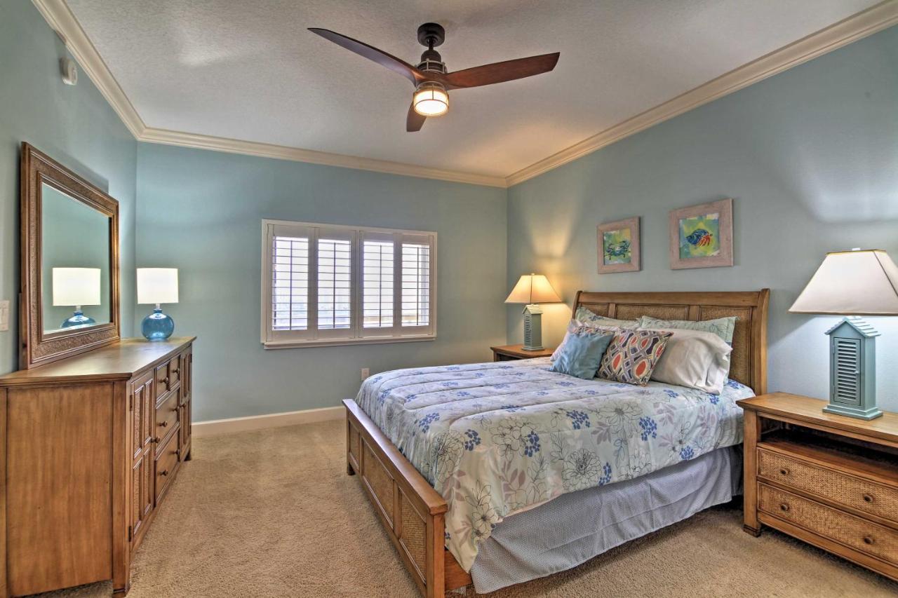 Apartment Beachfront With Pool And Harbor View!